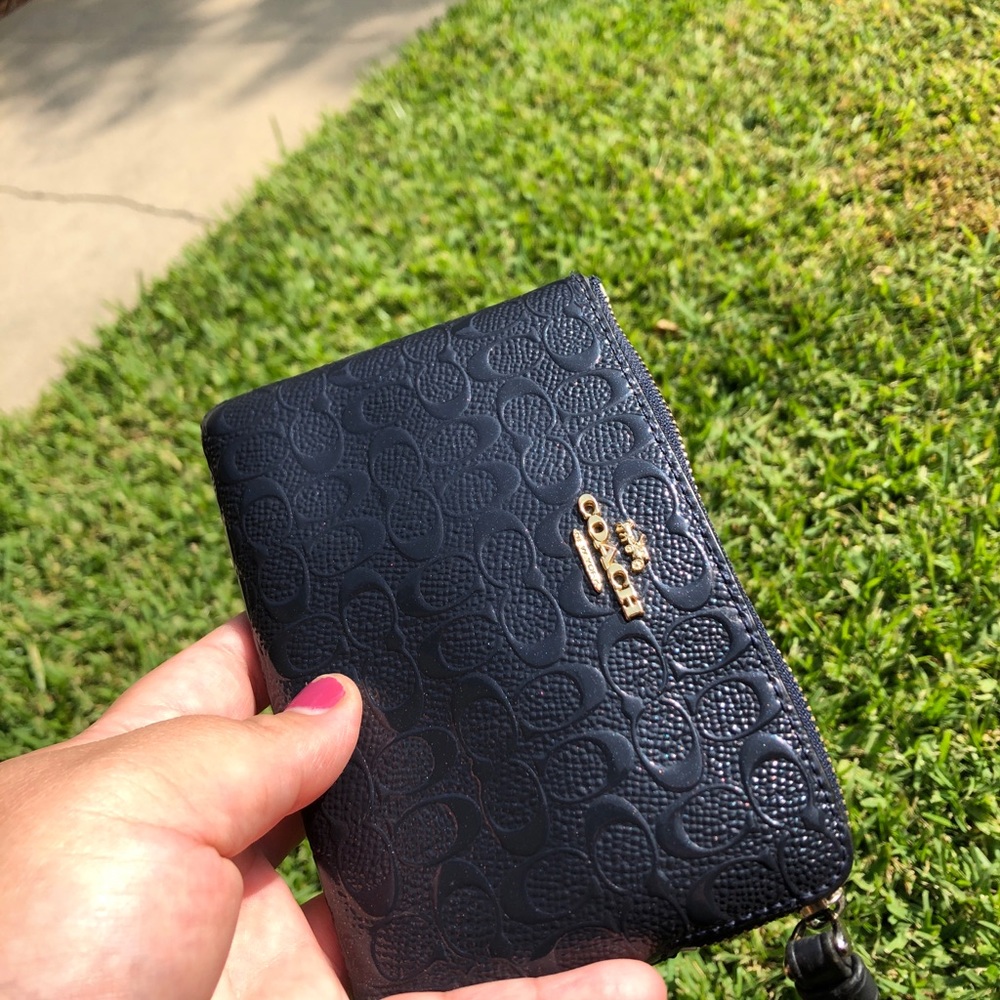 Coach Wallet - Picture 4 of 4